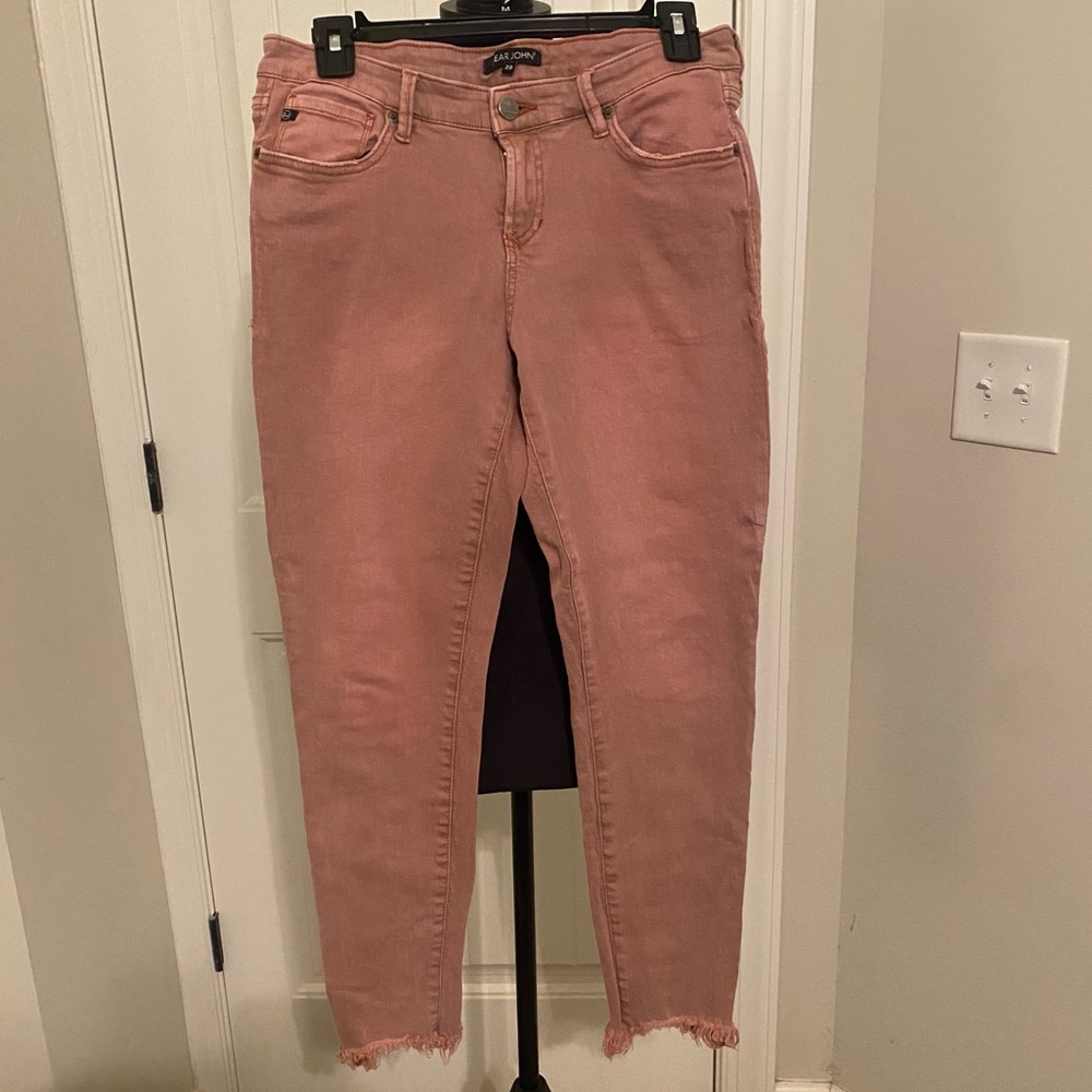 Dear John Frayed Hem Cropped Jeans. Pink. Size 28